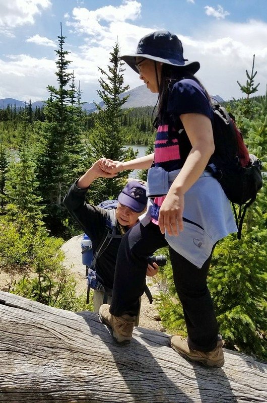 Hiking to Sandbeach Lake, Colorado (taken by Tony) (5)