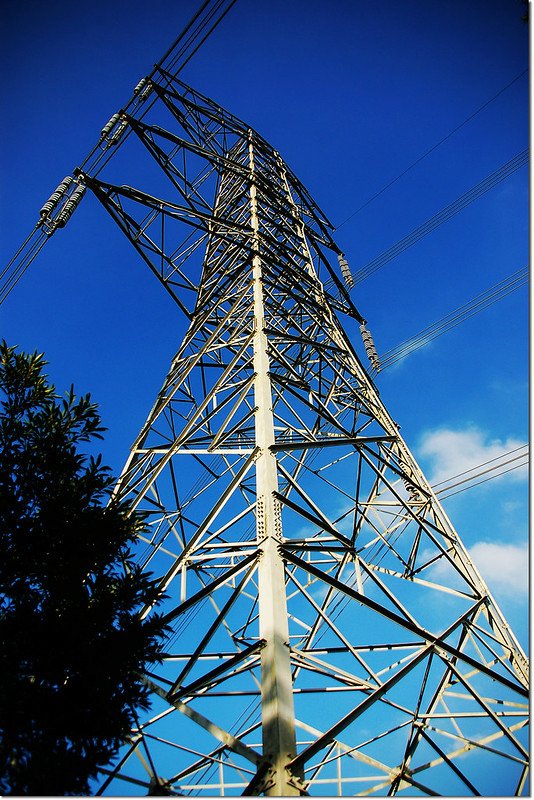 牡丹路山登山口高壓輸電塔