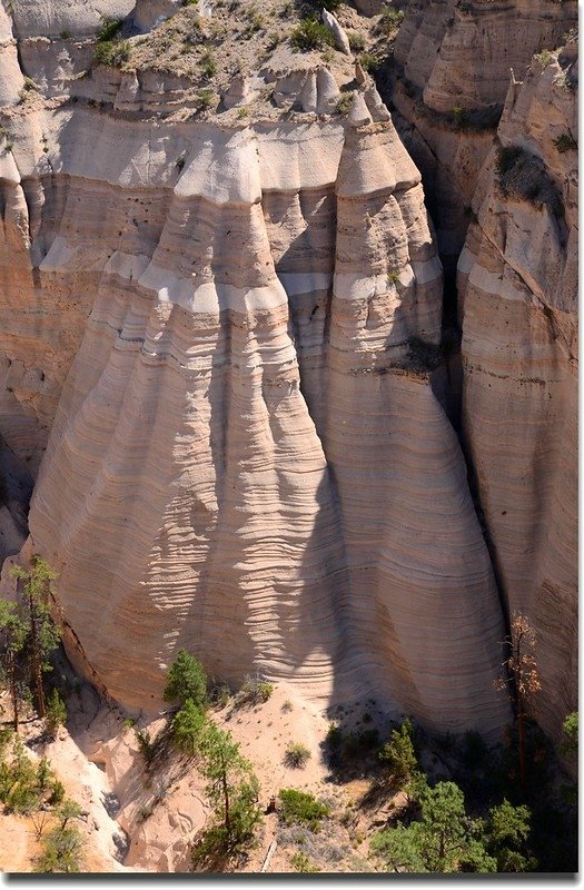 Above the tent rocks, seen from the upper part of the Slot Canyon Trail (17)