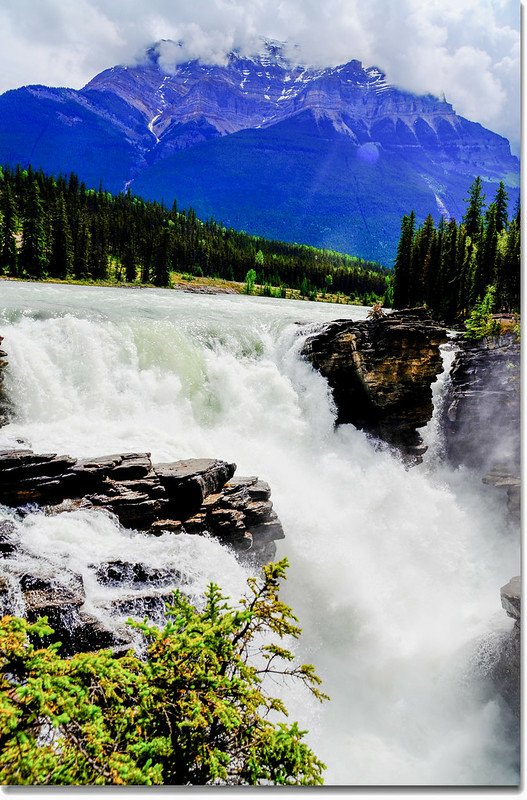 Athabasca Falls with Mount Kerkeslin as a Backdrop (Jasper National Park) 4