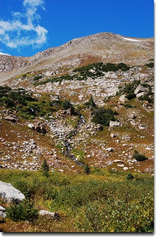 The upper-valley below Arapaho lakes 1