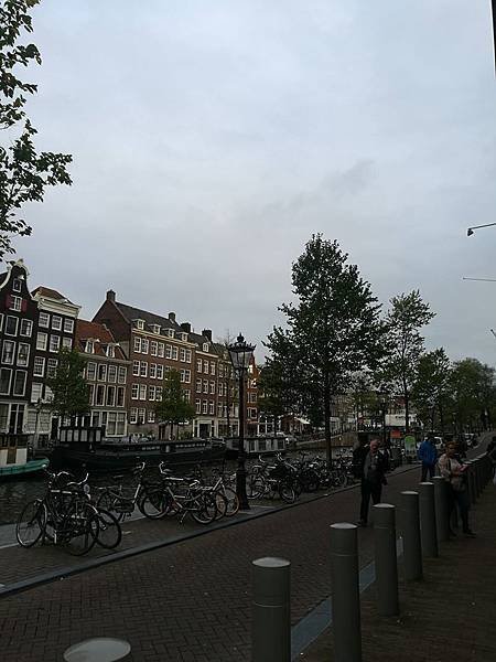 1025-2.jpg