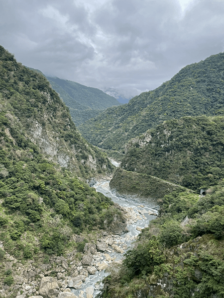 【花蓮景點|太魯閣】布洛灣山月吊橋 免門票 免預約 超熱門太