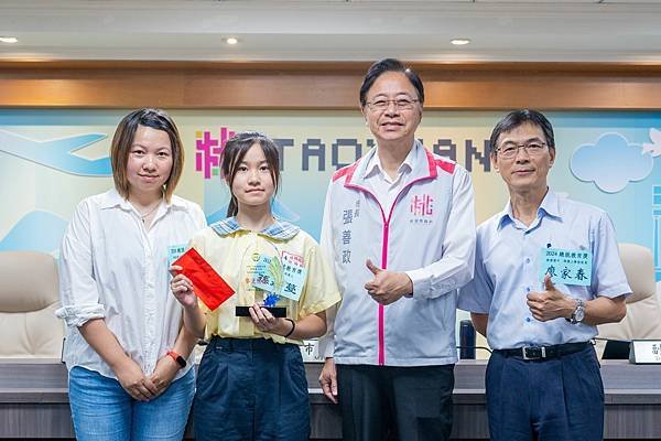 桃園市政府 張善政市長、蘇俊賓、王明鉅副市長、詹榮鋒秘書長：