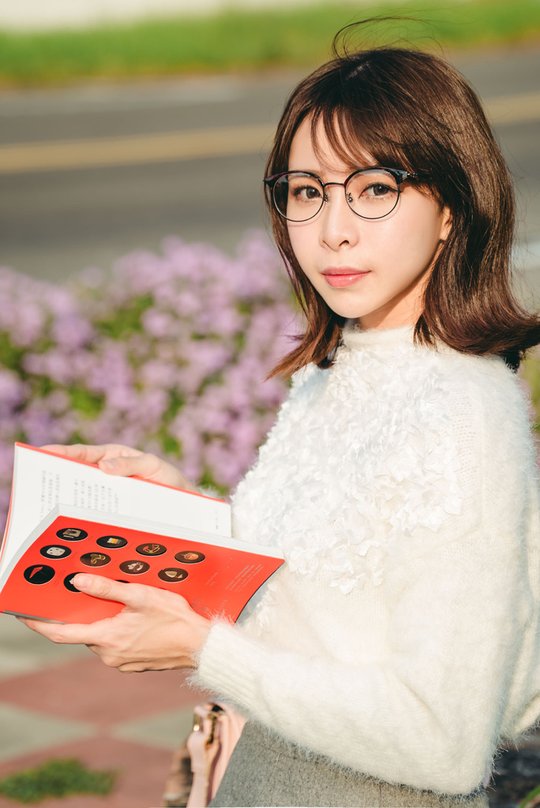 Croisglasses葵洛億眼鏡 glasses 珂荷莉.jpg