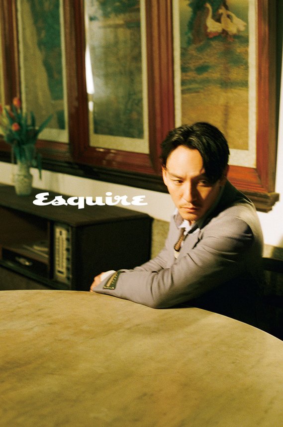 20220703 Esquire 君子雜誌 七月號 張震 封面人物 johnny by hc group 04.jpeg