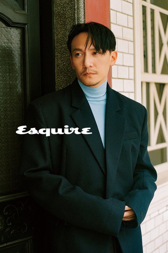 20220703 Esquire 君子雜誌 七月號 張震 封面人物 johnny by hc group 09.jpeg