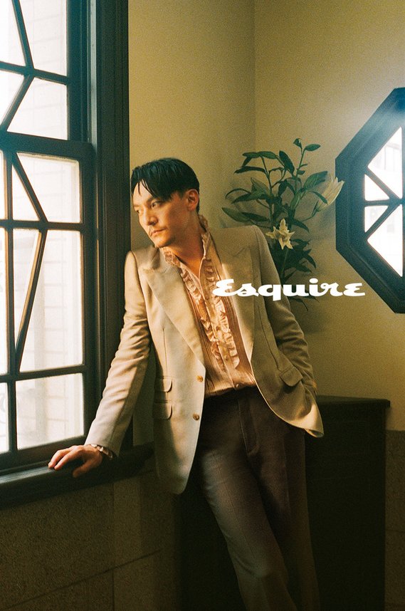 20220703 Esquire 君子雜誌 七月號 張震 封面人物 johnny by hc group 08.jpeg