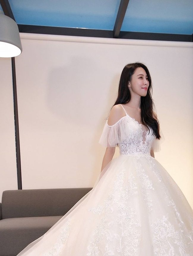 V娜。Wedding go - 美式婚紗 + 西班牙手工訂製禮服