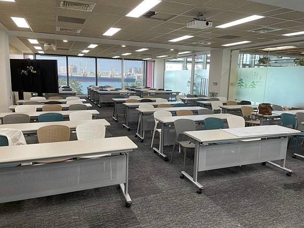 高雄市政府 陳其邁市長、林欽榮、羅達生副市長、郭添貴秘書長、