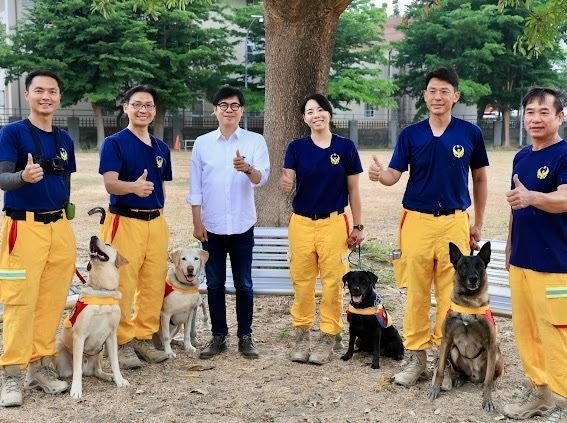 高雄市政府 陳其邁市長、林欽榮、羅達生副市長、郭添貴秘書長、