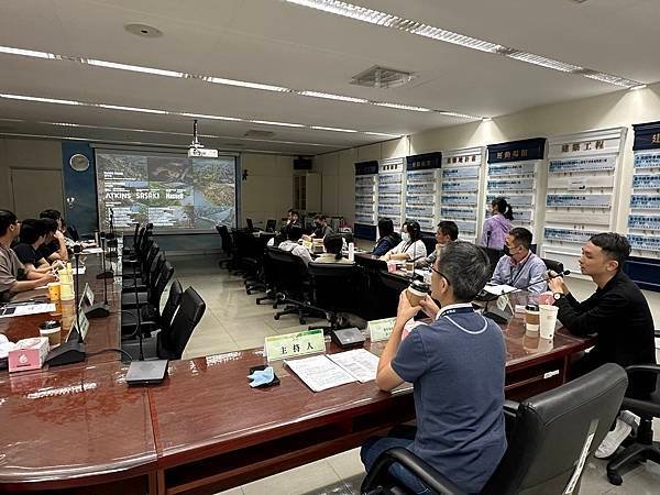 這次交流會蕭設計師藉由豐富多元的案例-建立起國內外景觀領域的交流