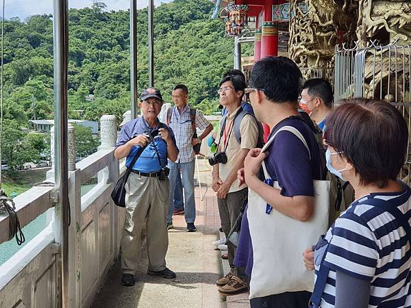 碧潭東岸水文化走讀必訪開天宮，是闢建_公圳時保佑水圳工程順遂興建，也是新店最古早廟宇