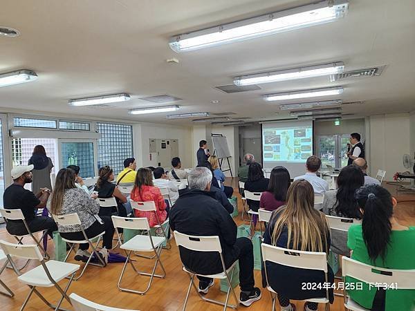 管理所彭主任進行中央公園設計簡報1