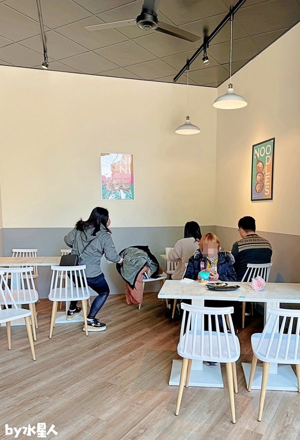 早安山丘：台中北區平價早午餐，推薦必吃泰式打拋豬炒泡麵、現烤