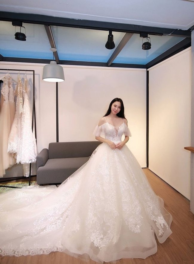 V娜。Wedding go - 美式婚紗 + 西班牙手工訂製禮服