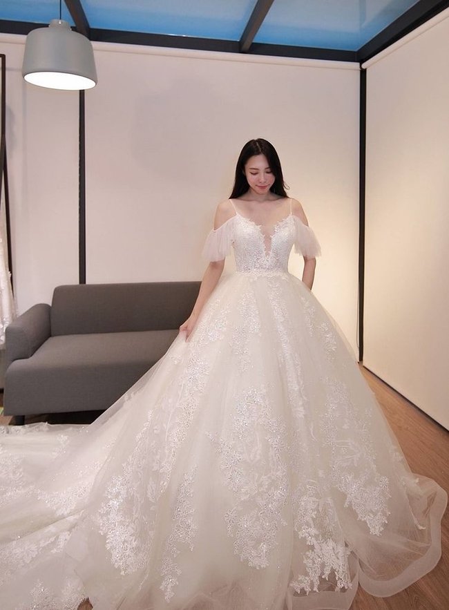 V娜。Wedding go - 美式婚紗 + 西班牙手工訂製禮服