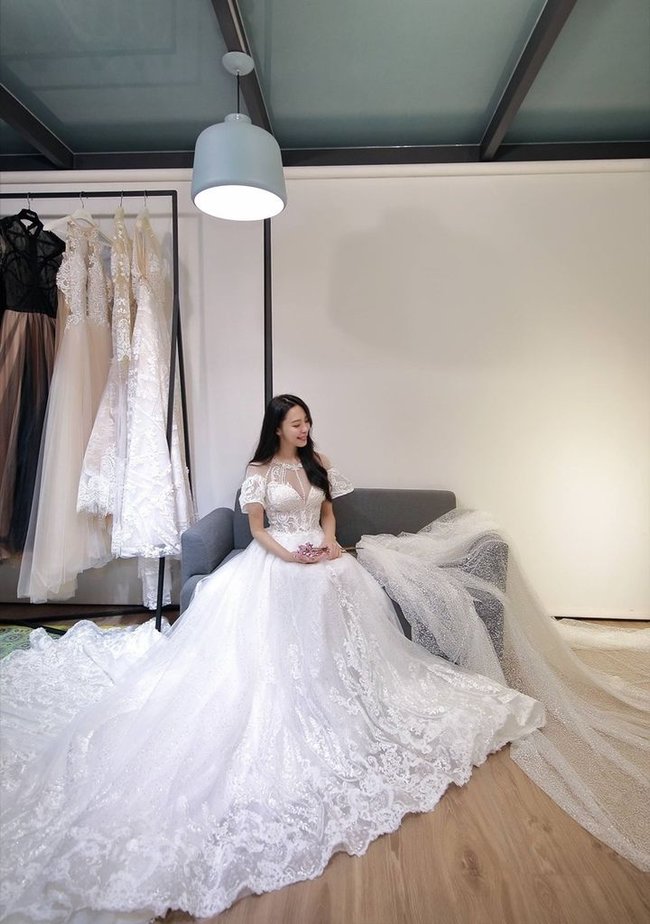 V娜。Wedding go - 美式婚紗 + 西班牙手工訂製禮服