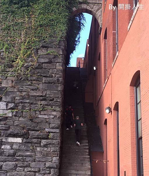 大法師階梯The Exorcist steps 