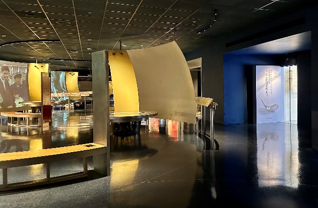 世界宗教博物館即日起在6樓生命之旅廳「消失的密室」特展室，推出「文物開窗：猶太人的祈願與想望」。（圖由世界宗教博物館提供）