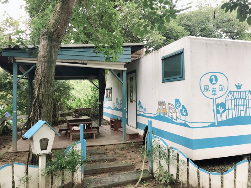 台北熱門露營景點！皇后鎮森林「風車House─露營車」適合露營新手來嘗鮮！｜Mombaby 媽媽寶寶懷孕生活網