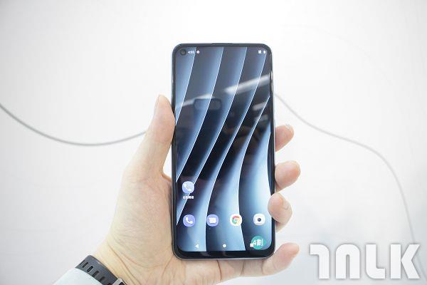 Desire 20 pro (8).jpg