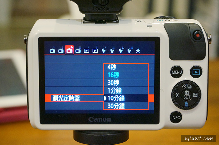 梅問題－改裝《Canon EOS M小閃燈》當接觸發器時觀景窗不再黑馬馬