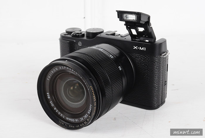 梅問題－《富士FUJIFILM X-M1》夜拍強、螢幕可翻文青外型WIFI隨拍機