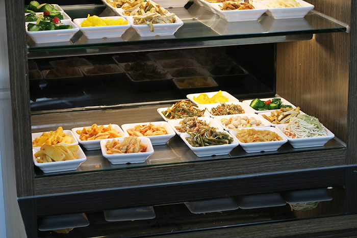 梅問題-《角子虎水餃館》牛肉湯餃皮薄、餡料味美，湯頭好滋味！