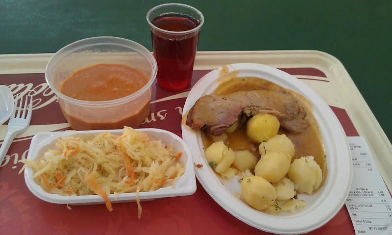 最常見的餐點組合，這是在Arkadia的自助餐的商業午餐