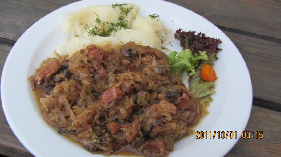 波蘭家常菜之獵人燉肉bigos