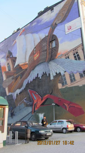 波蘭最大共產壁畫Mural。有發現我在哪裡嗎?