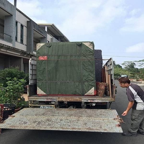 為什麼選擇金豐搬家公司？  搬家前我做了不少功課，在網路上搜