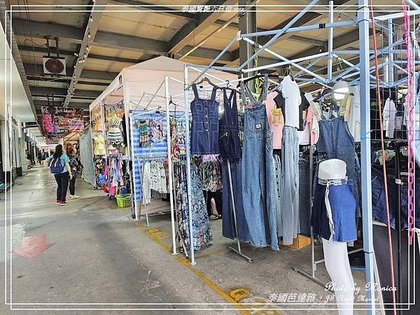 泰國芭達雅。Thepprasit Night Market