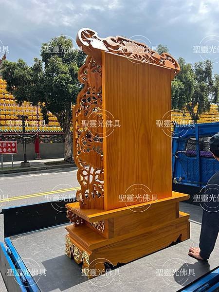 聖靈光佛具- 一貫道大神牌 總高五尺八 含框總高六尺三