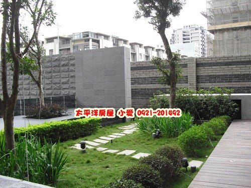 高鐵區富宇【水花園】稀有兩房+車位，968萬降價898萬
