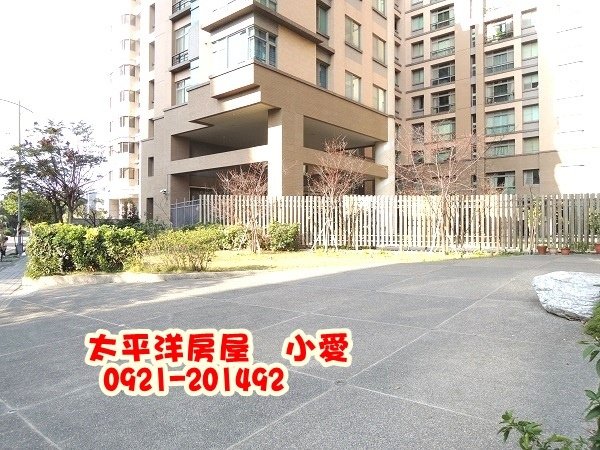 高鐵風中緋櫻大棟距三房雙車~降1050萬~買房賣屋請指名太屋小愛0921-201492