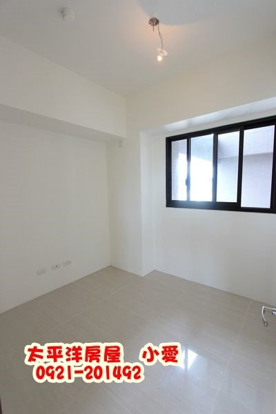 高鐵【群新墨客】全新視野三房~售1298萬~買房賣屋請指名太屋小愛0921-201492