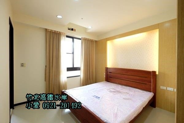 獨家高鐵水琉璃朝南三房雙車~售1398萬~竹北買屋竹北賣屋請指名永慶不動產洪愛筑(小愛)0921-201492