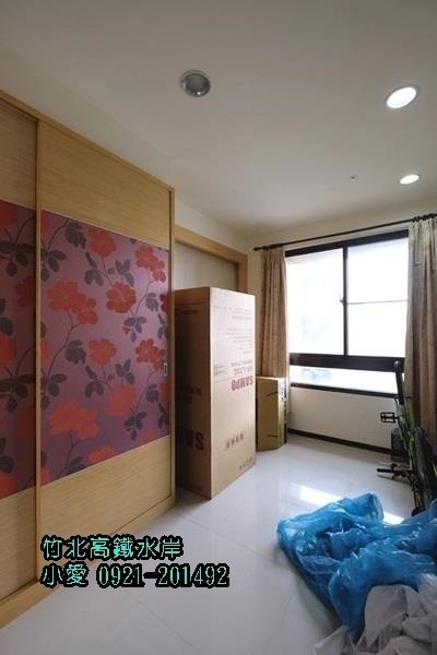 獨家高鐵水琉璃朝南三房雙車~售1398萬~竹北買屋竹北賣屋請指名永慶不動產洪愛筑(小愛)0921-201492