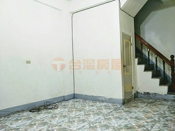 內埔大路邊超值店住-內埔鄉南華路222號-03.jpg