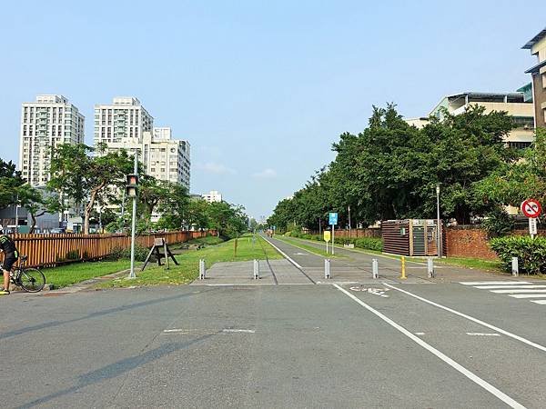 駁二特區超美腳踏車道美公寓-照片 (3)