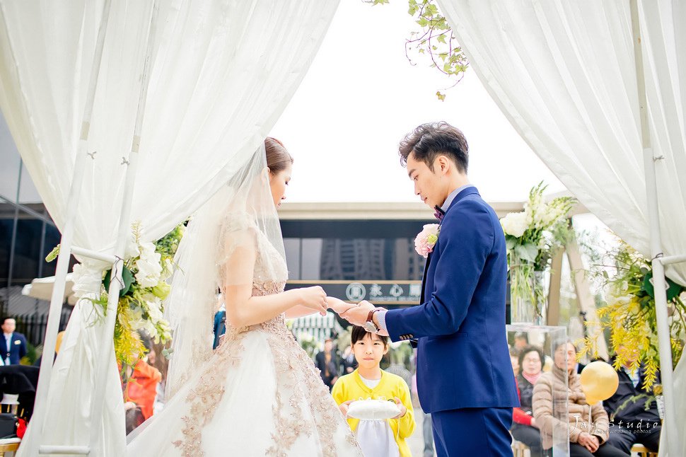 高雄老新台菜婚攝!~肇&amp;純結婚證婚紀錄~