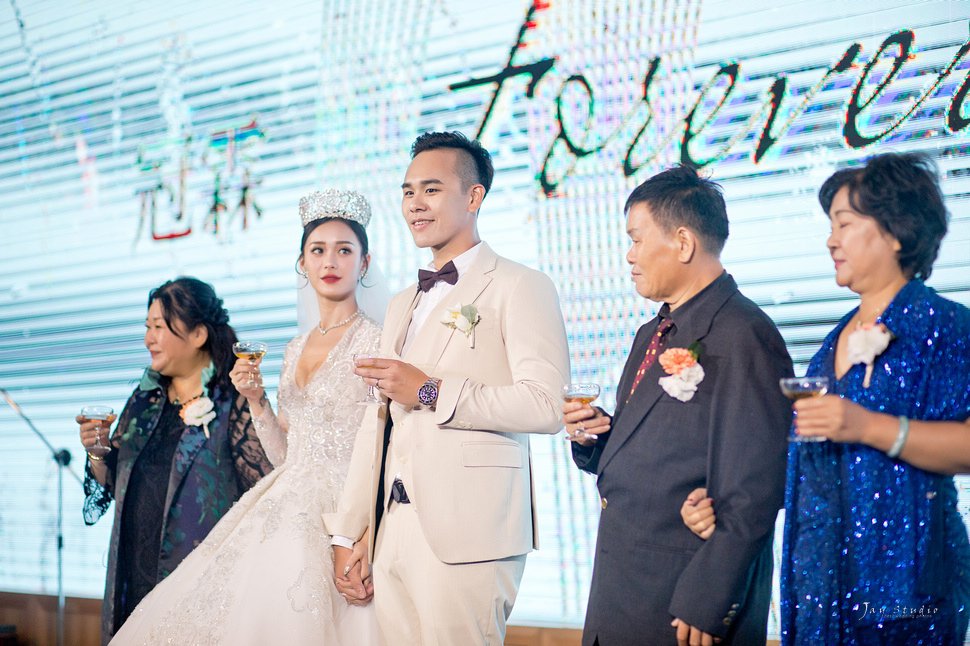 高雄漢來巨蛋  婚攝~ Roy &amp; Joanna Weddi