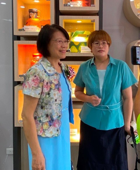灣裡郵局歡喜喬遷 開幕郵禮大方送