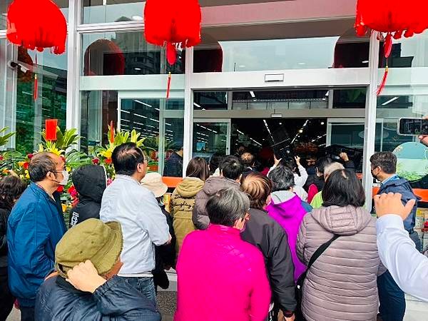 家樂福新市民生店開幕優惠狂潮！買一送一、銅板價優惠引爆消費潮