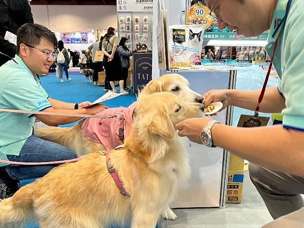 統一寵食技術再進化，益生菌機能糧讓毛孩愛不釋口，高雄寵物展新