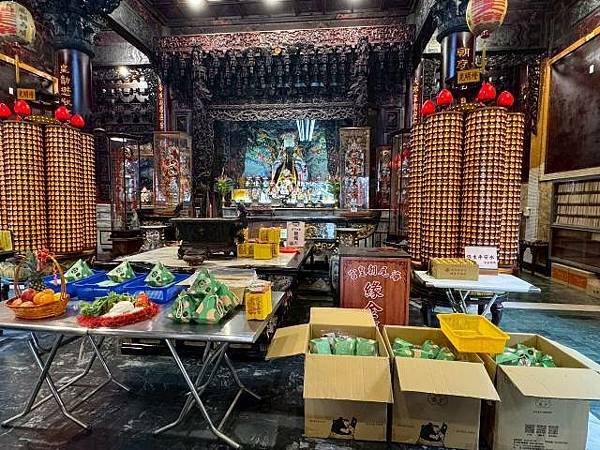 九份子國中小到朝皇宮為會考生加油祈福
