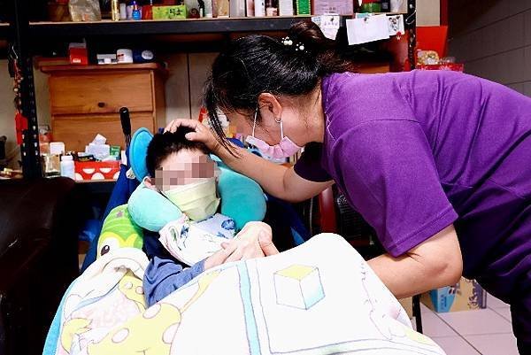 超越血脈的愛代母職養癱兒