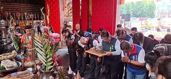 2025台南國際龍舟錦標賽點睛黃偉哲邀民眾觀精彩競賽 為選手